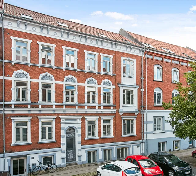 apartment 2 værelses lejlighed på 51m2 med altan