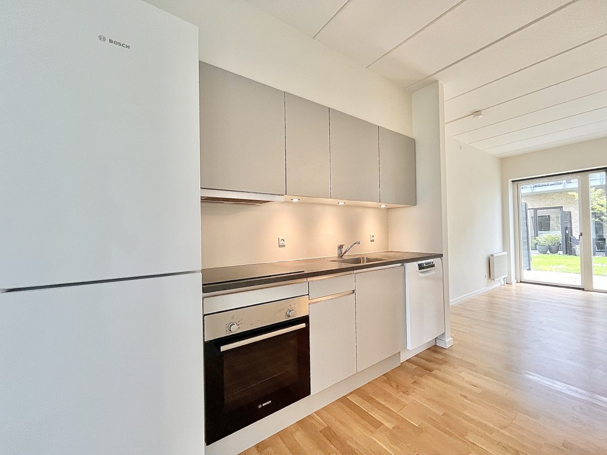 apartment Lækker 2-værelses lejlighed med terrasse i Aalborg SØ