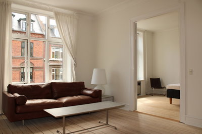 Classic Charming Three-Room Apartment in a Great Central Location in Frederiksberg C - Madvigs Alle, Frederiksberg C - 1