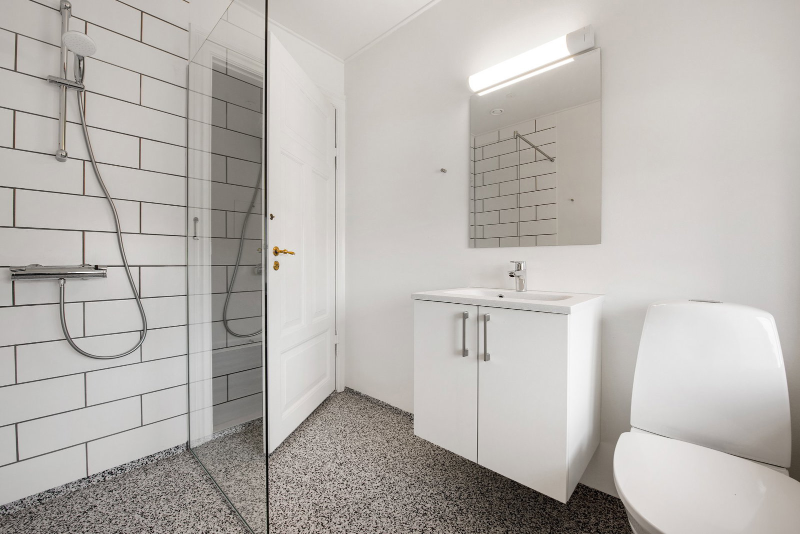 Large 2-room apartment with a beautiful view – photo 10