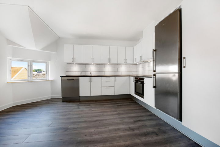 Large 2-room apartment with a beautiful view – photo 4