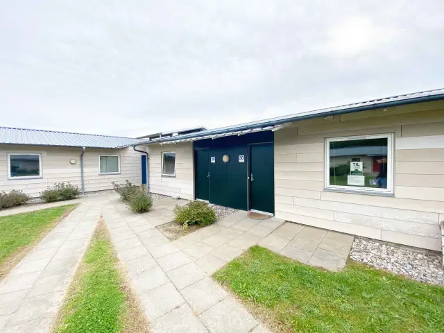 townhouse Rummelige ungdomsboliger med fælleshus og naturudsigt.