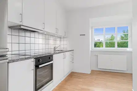 apartment Central og charmerende 2-værelses lejlighed i to plan