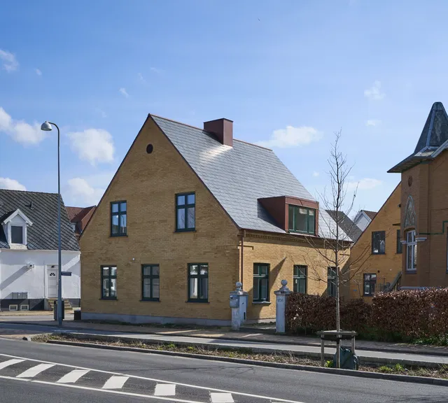 apartment Lys og delevenlig 4-værelses lejlighed i Odense V