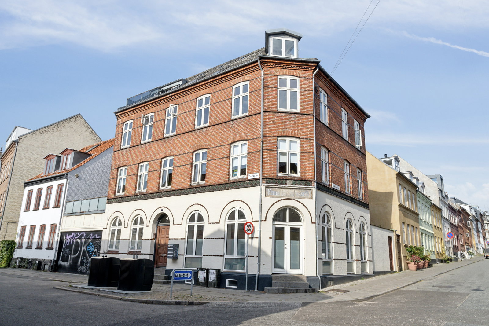 apartment Exclusive two-storey penthouse with two roof terraces
