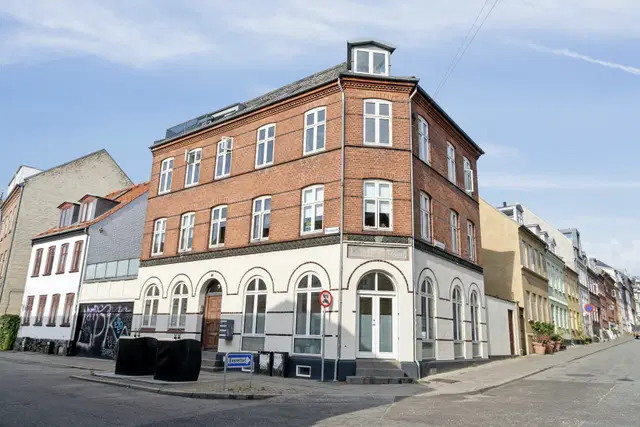 apartment Exclusive two-storey penthouse with two roof terraces