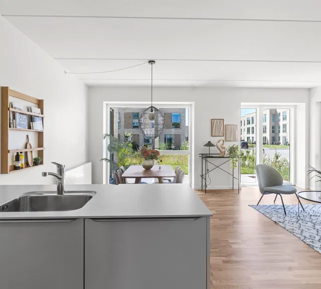 apartment Lys 4-værelses bolig med terrasse i Odense SV