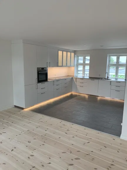 apartment Modern apartment with 77 m² private rooftop terrace