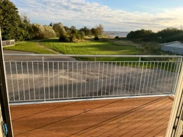apartment Nyrenoveret 5-værelses lejlighed med fjordudsigt