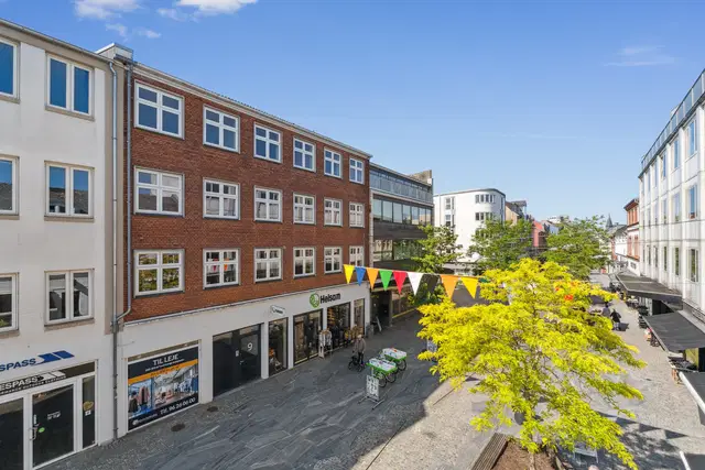 apartment Fresh 4-room apartment of 152 m² with a new kitchen