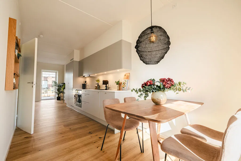 townhouse Rummeligt rækkehus med tre værelser i Odense SV
