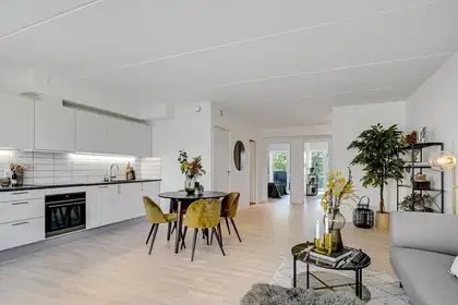 Lys 3-værelses lejlighed på 91 m² i Engbyen, Risskov – billede 2
