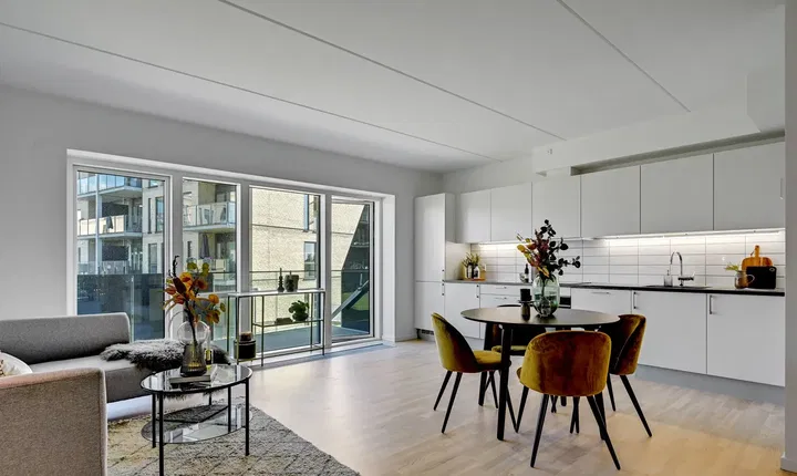 Lys 3-værelses lejlighed på 91 m² i Engbyen, Risskov – billede 1