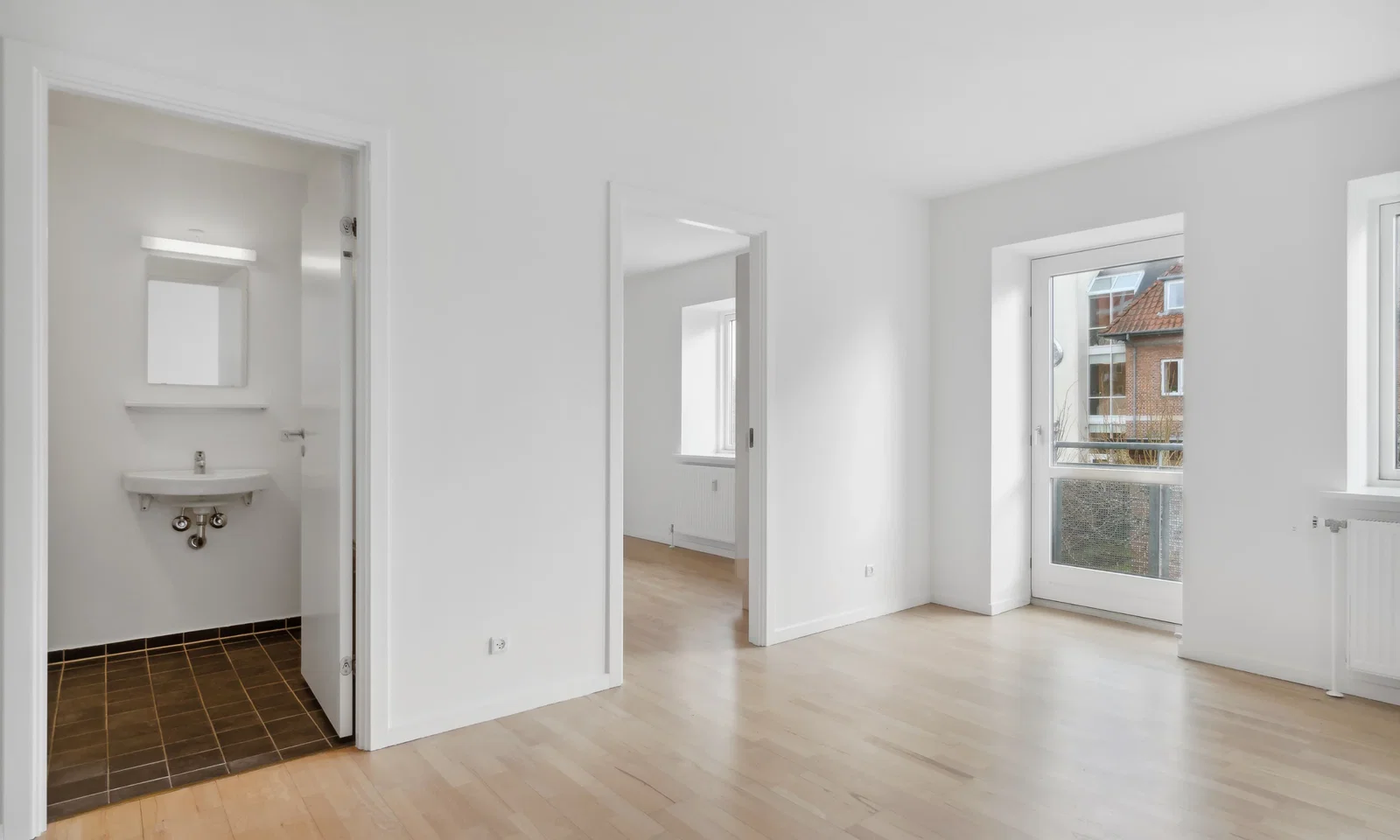 apartment Lovely shareable 3-room apartment in Odense C!<br><br>ONLY 1 MONTH'S DEPOSIT