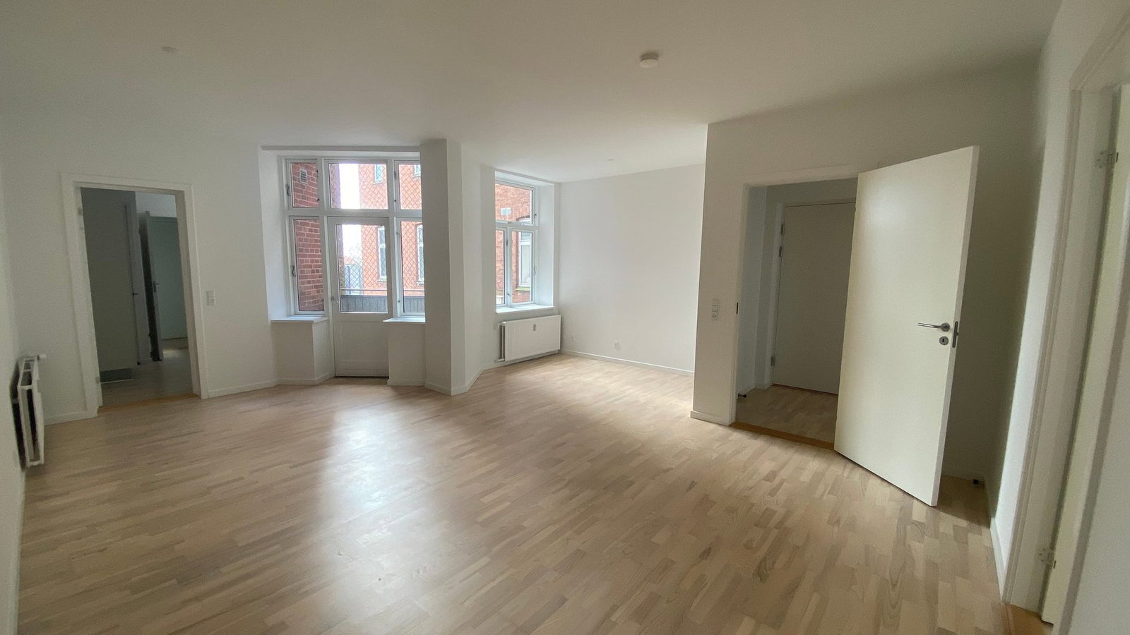 apartment Superb and Spacious Apartment in a Central Location