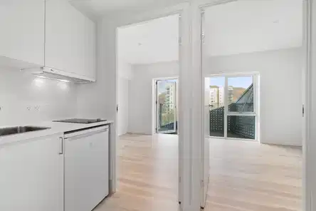 apartment Flot 2-værelses lejlighed med stor privat altan
