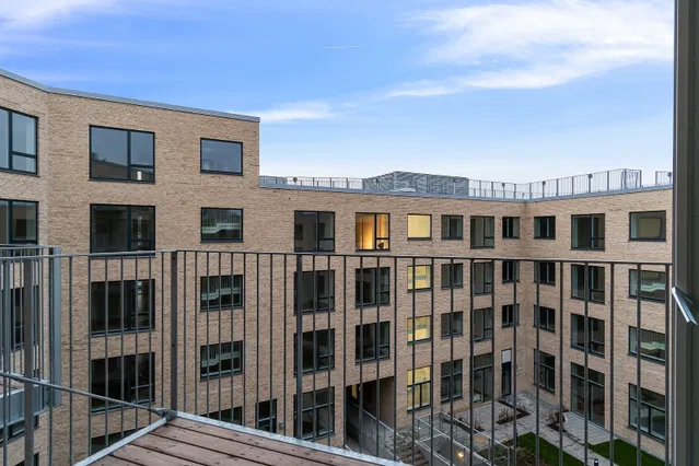 apartment Lys 2-værelses bolig med privat altan