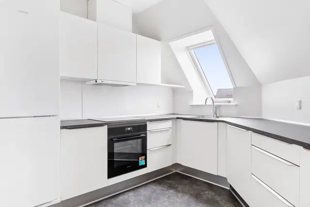 apartment Lys 2-værelses lejlighed i Odense C med p-plads
