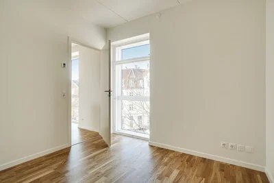 Bright 4-room apartment with roof terrace - Parmagade, København S - 2