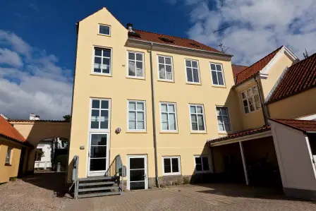apartment 8 ungdomsboliger i centralt byhus i Faaborg