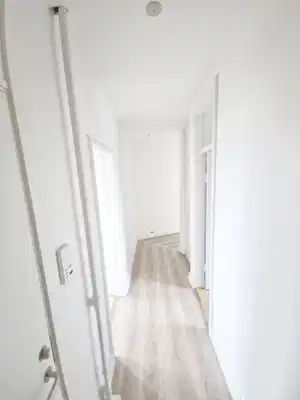 apartment Rummelig 3-værelses lejlighed med altaner og p-plads