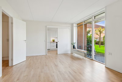 Lys 2-værelses lejlighed med egen terrasse - Blegkilde Alle, Aalborg - 1