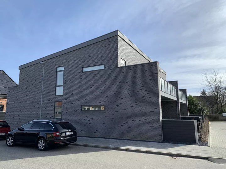 Nyere lejlighed med altan centralt i Herning - Laulundgade, Herning - 0