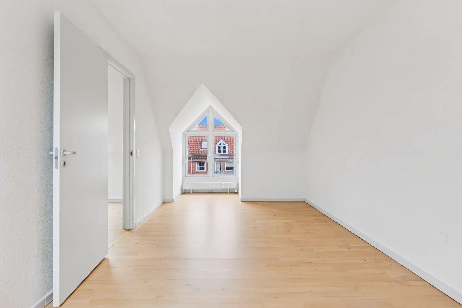 apartment Lys 4-værelses lejlighed centralt i Odense C