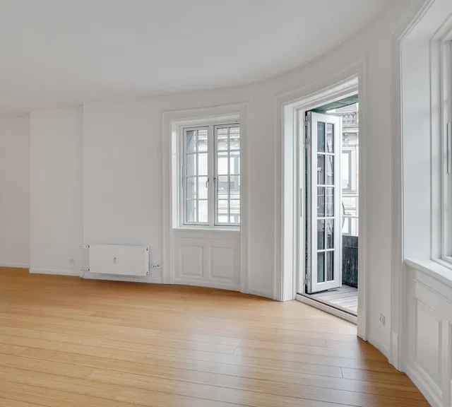 apartment Rummelig lejlighed med 2 værelser i København K