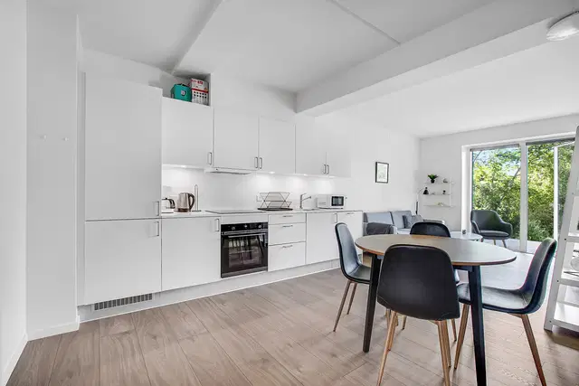 apartment Bright 4-Room Apartment with Parking in Vallensbæk