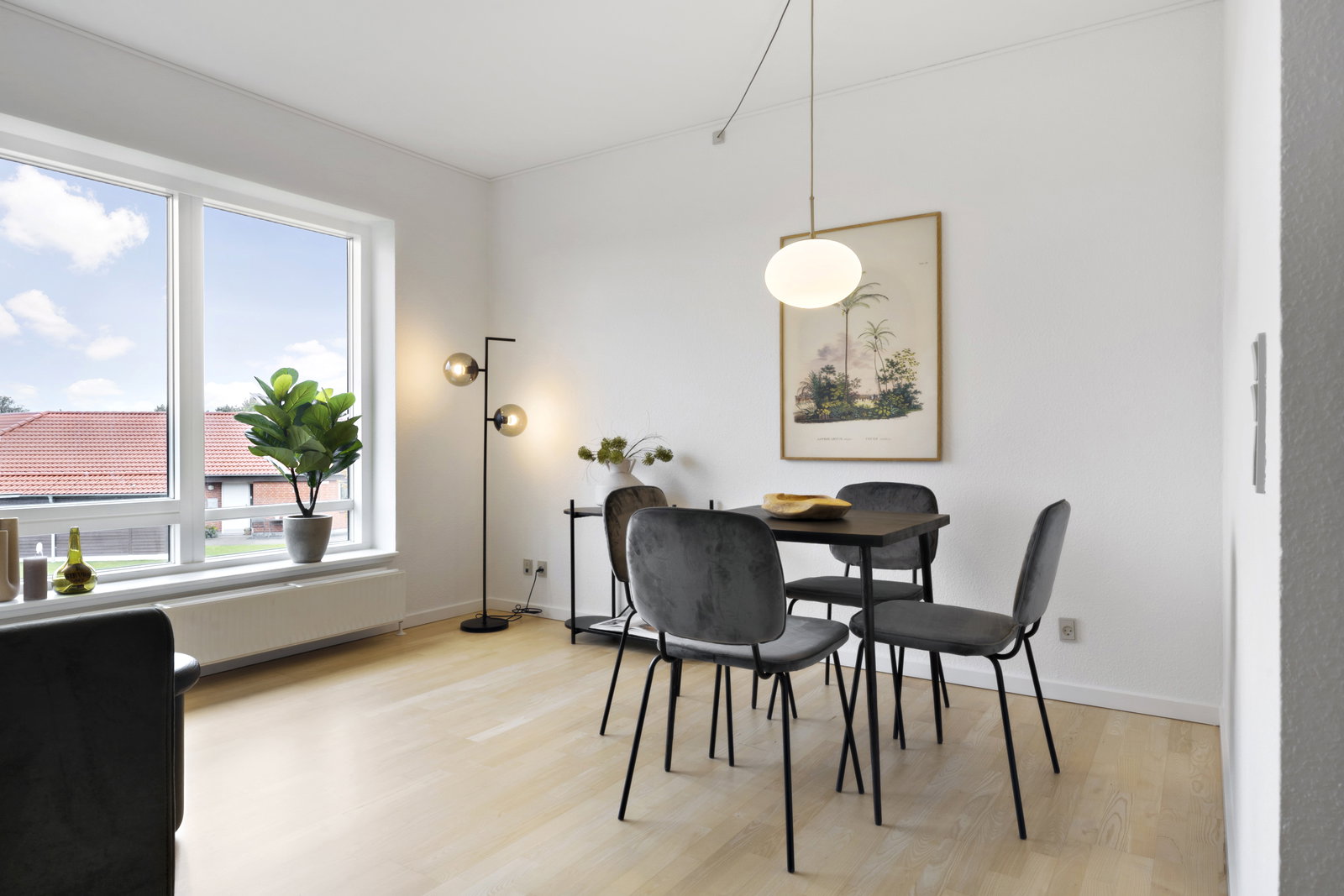townhouse Bright 2-room apartment with free parking