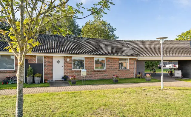 townhouse Rummeligt 4-værelses rækkehus på 100 m² i Odense NØ