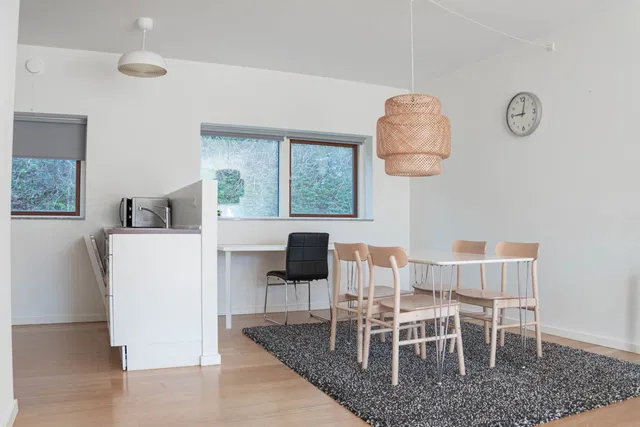 townhouse Familievenligt rækkehus med terrasse og parkering