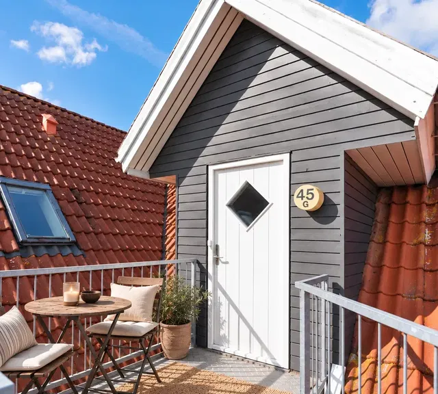 apartment Lys 3-værelses lejlighed på 74 m² i Odense SØ