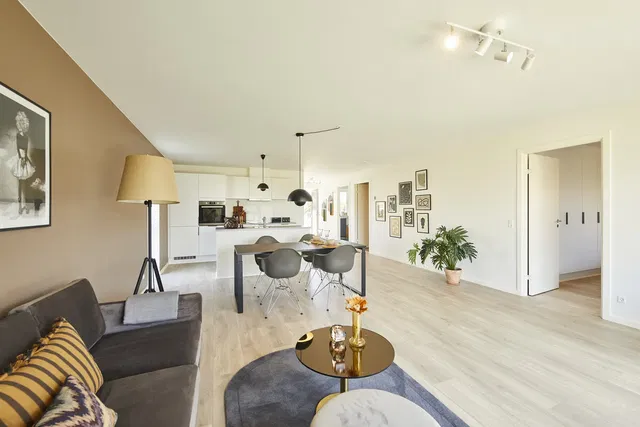 townhouse Bright and modern semi-detached house with its own garden in Give