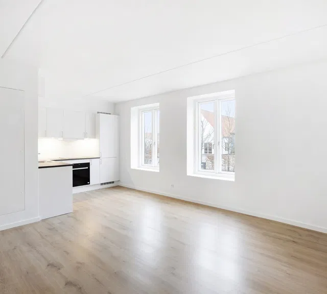 apartment To-værelses bolig med egen altan i centrum
