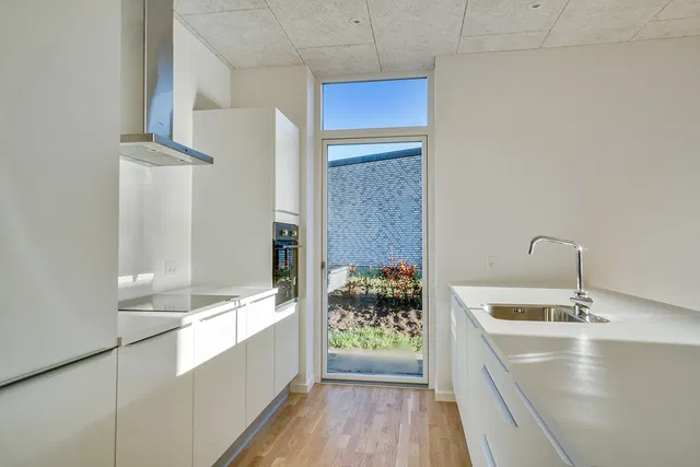 townhouse 4-room townhouse with garden and parking