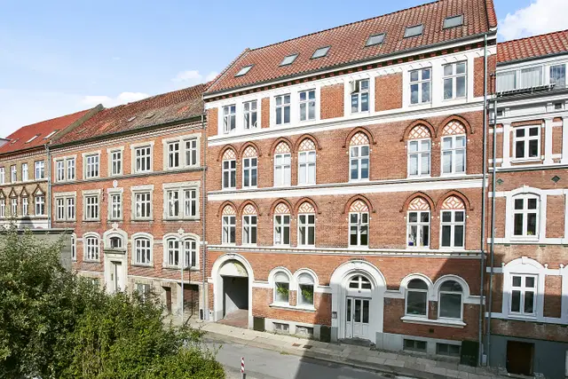 apartment 3 værelses lejlighed på 75m2 med altan