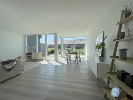 townhouse Townhouse with Large Terrace in Family-Friendly Area
