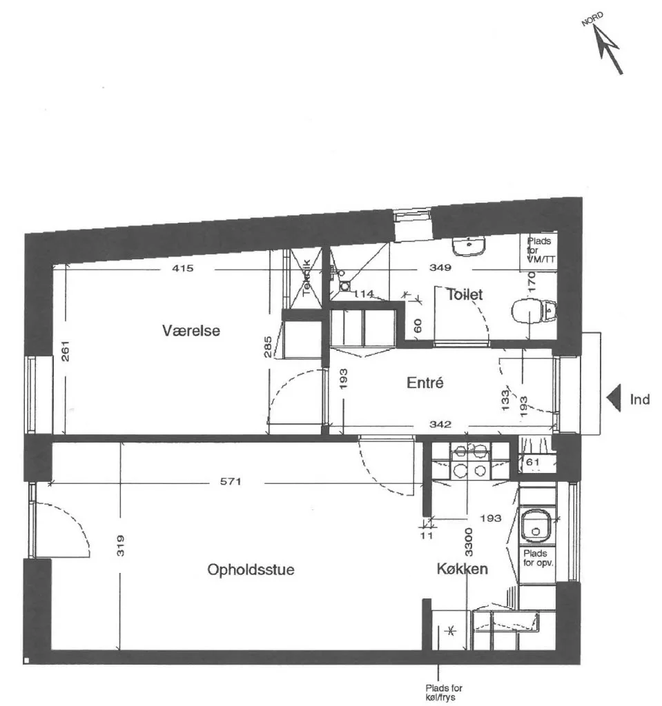 Homes with Courtyard, Elevator and Good Bus Connections – photo 8