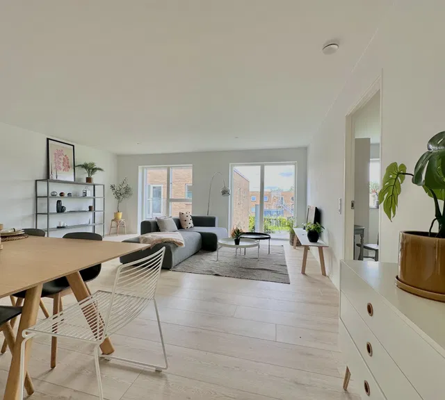 apartment Parkering, rolig området og god planløsning