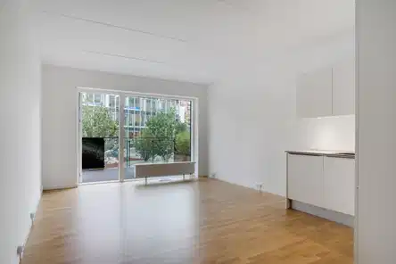 apartment Bright 2-room apartment with a large corner balcony