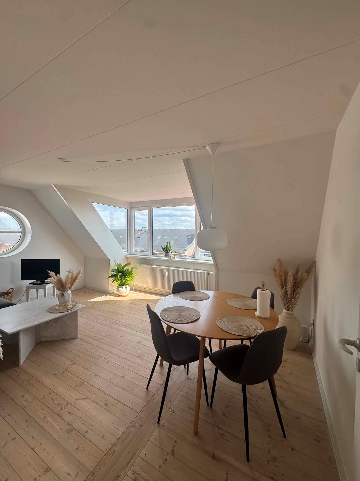 apartment Central og delevenlig 3-værelses lejlighed i Odense C