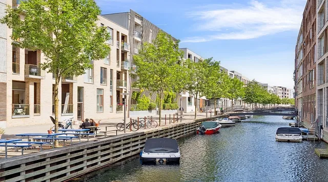 apartment Skøn stuelejlighed ved kanalen på Sluseholmen