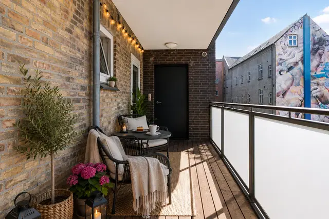 apartment Central 2-room 78 m² with south-facing balcony and fjord view