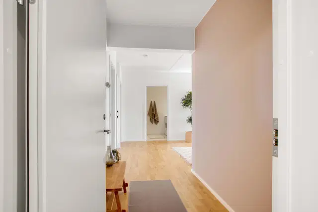 apartment Lyst 2-værelses på 12. sal med vestvendt altan