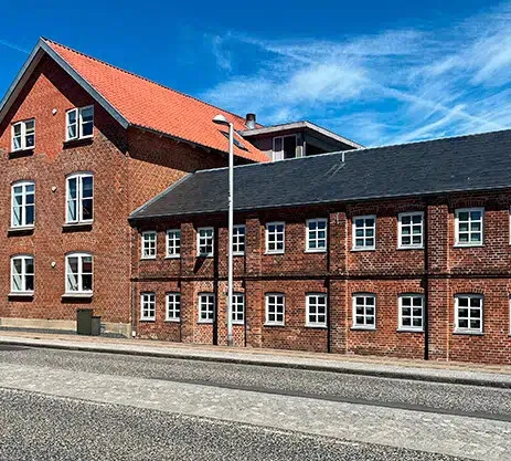 apartment Lyse boliger i centralt beliggende etagebyggeri