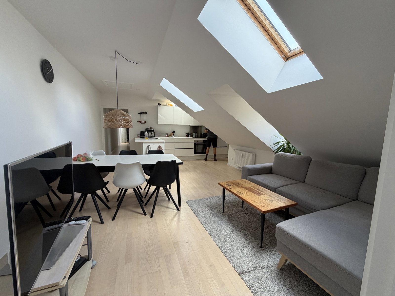 apartment Lys 4-værelses lejlighed med charme og moderne komfort