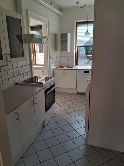apartment 2-room ground-floor apartment of 68 m²