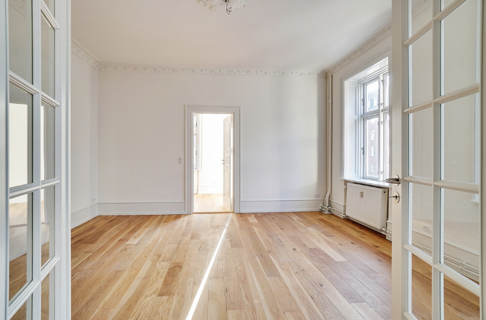 Stately Østerbro apartment with lake view. - 173 m² - København Ø